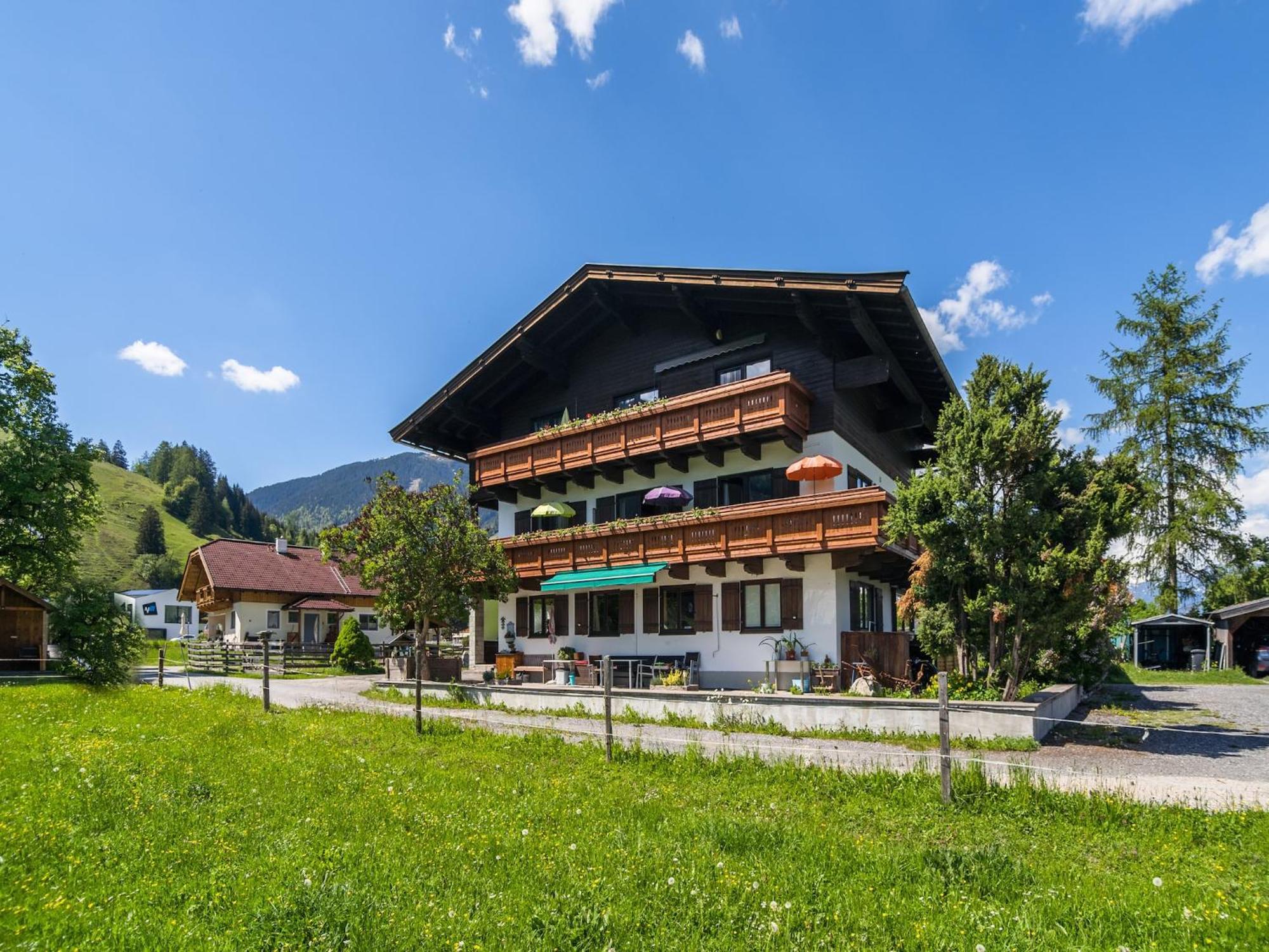 Contemporary Apartment In Maishofen Near Ski Area Exterior foto